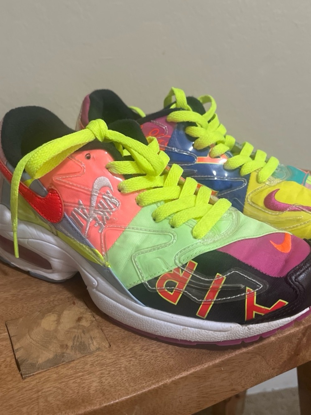 Nike mens Multi-Color Neon Lace-Up Sneakers